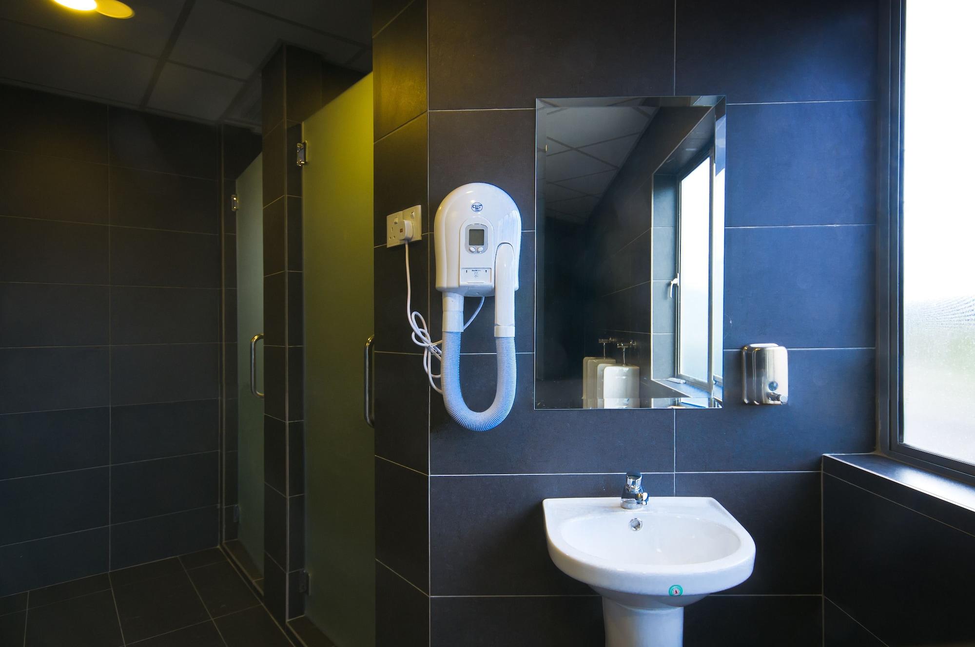 M Qube Hotel Sungai Dua Bukit Kültér fotó