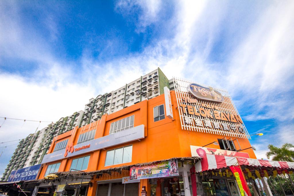 M Qube Hotel Sungai Dua Bukit Kültér fotó