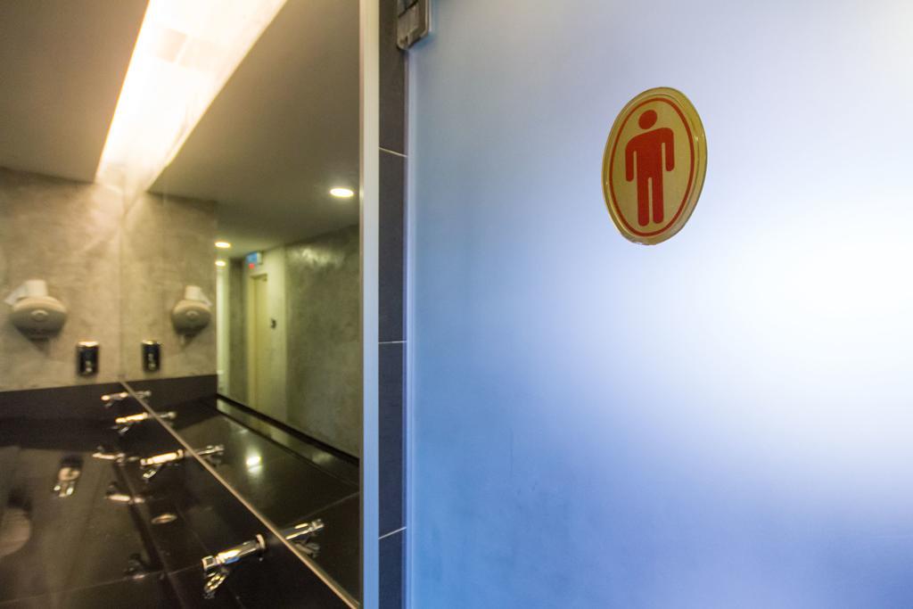 M Qube Hotel Sungai Dua Bukit Kültér fotó
