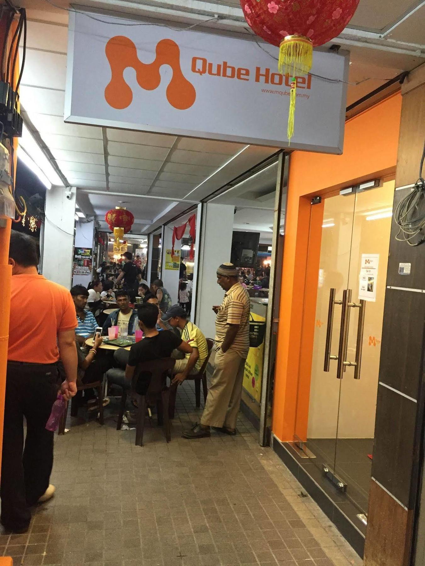 M Qube Hotel Sungai Dua Bukit Kültér fotó