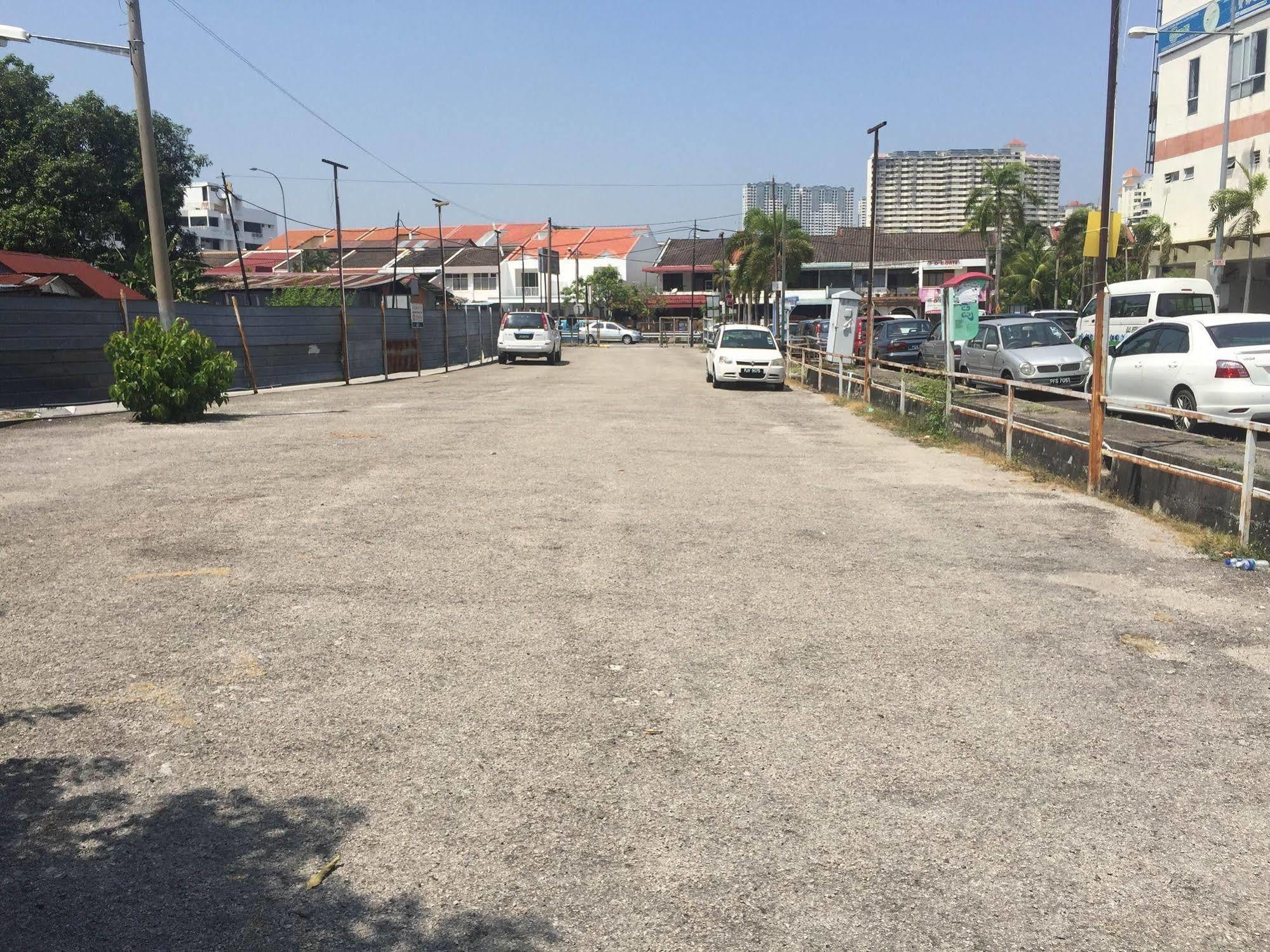 M Qube Hotel Sungai Dua Bukit Kültér fotó