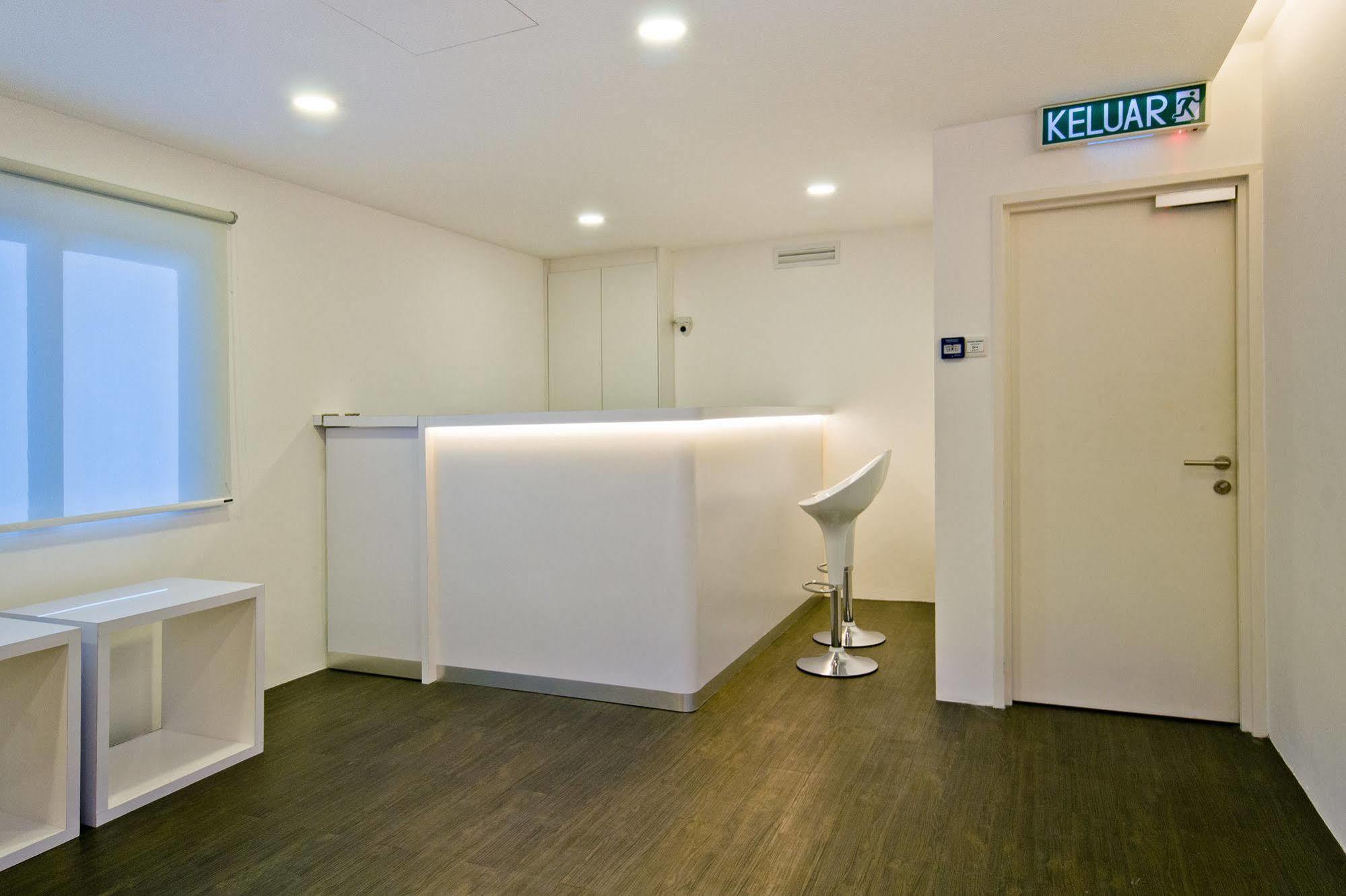 M Qube Hotel Sungai Dua Bukit Kültér fotó